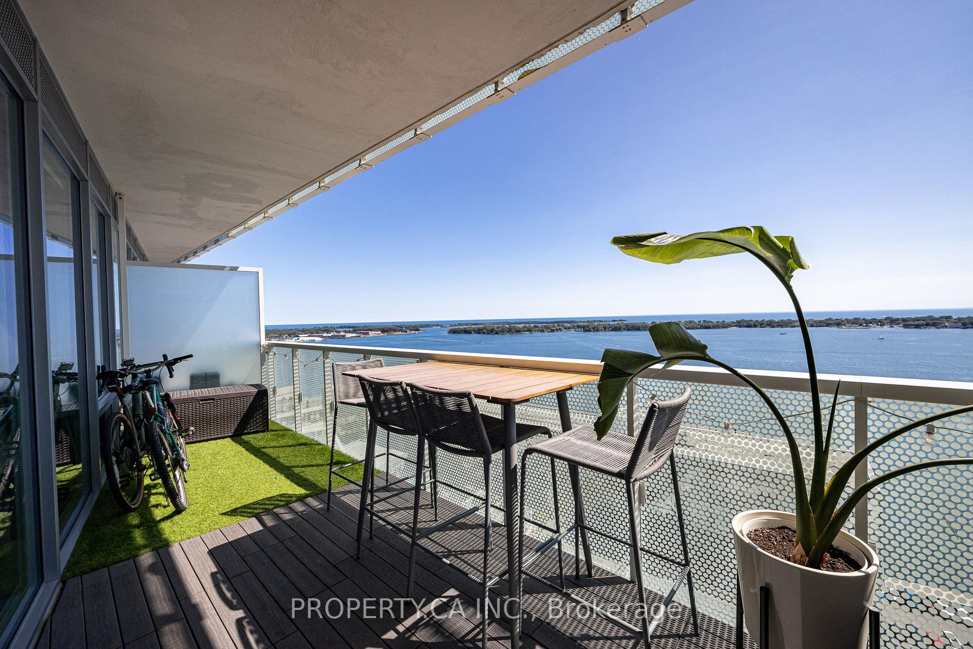 15 Queens Quay E 2203, Toronto C08, ON M5E 0C5