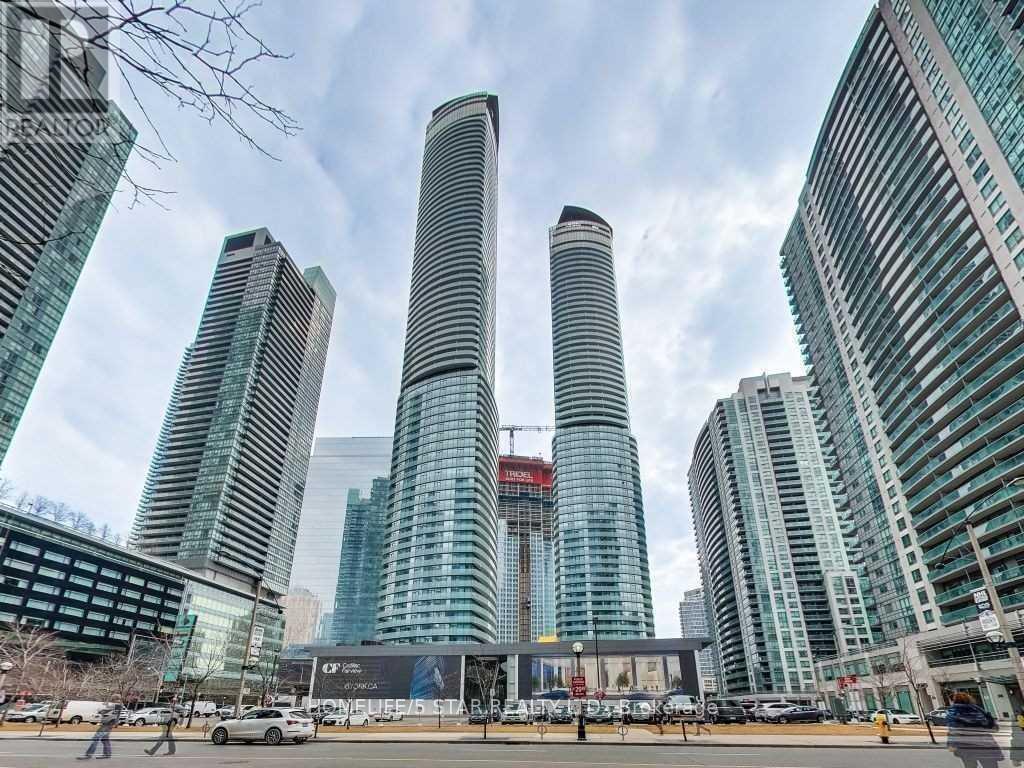 12 York Street 5705, Toronto C01, ON M5J 0A9