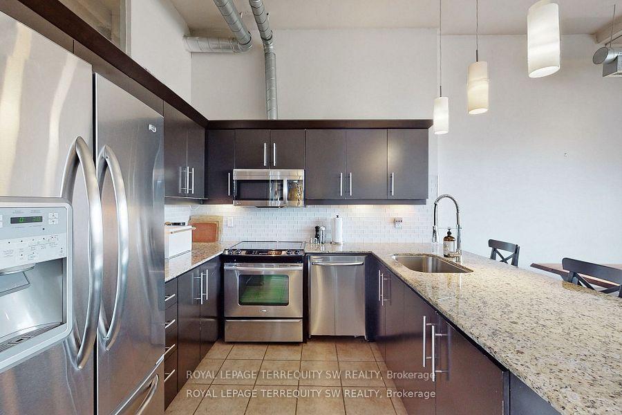 700 King Street W 1101, Toronto C01, ON M5V 2Y6