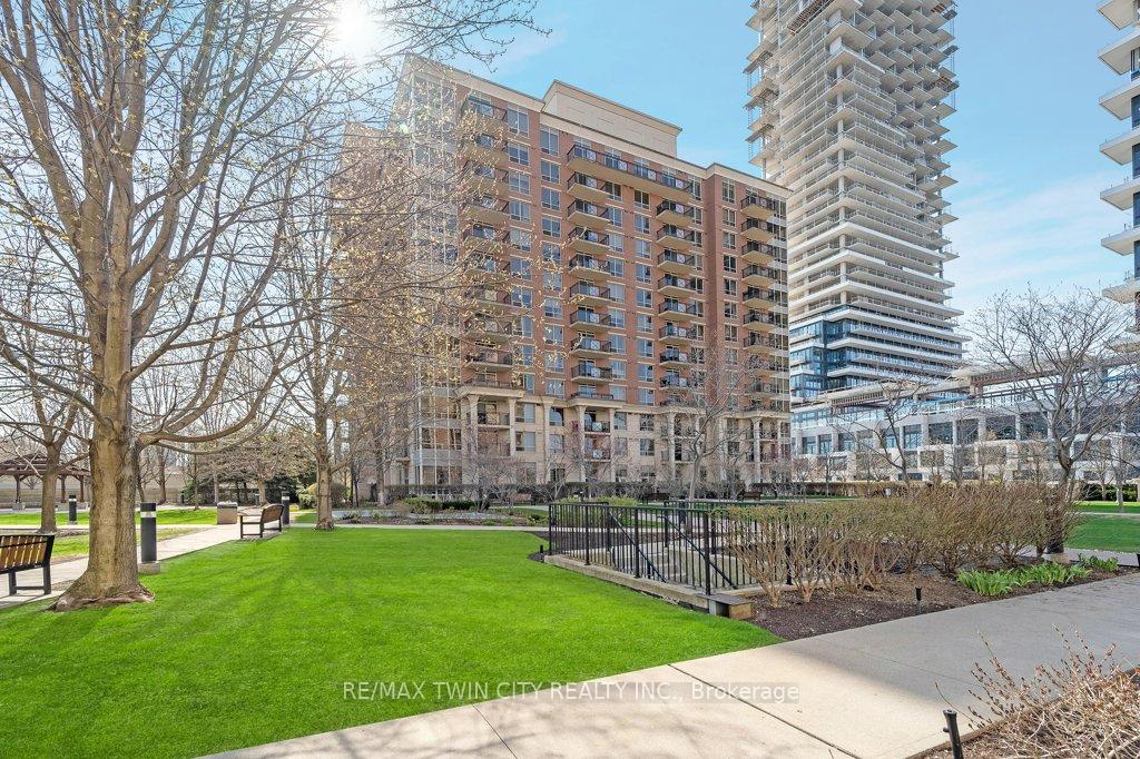 1103 Leslie Street 701, Toronto C13, ON M3C 4G8