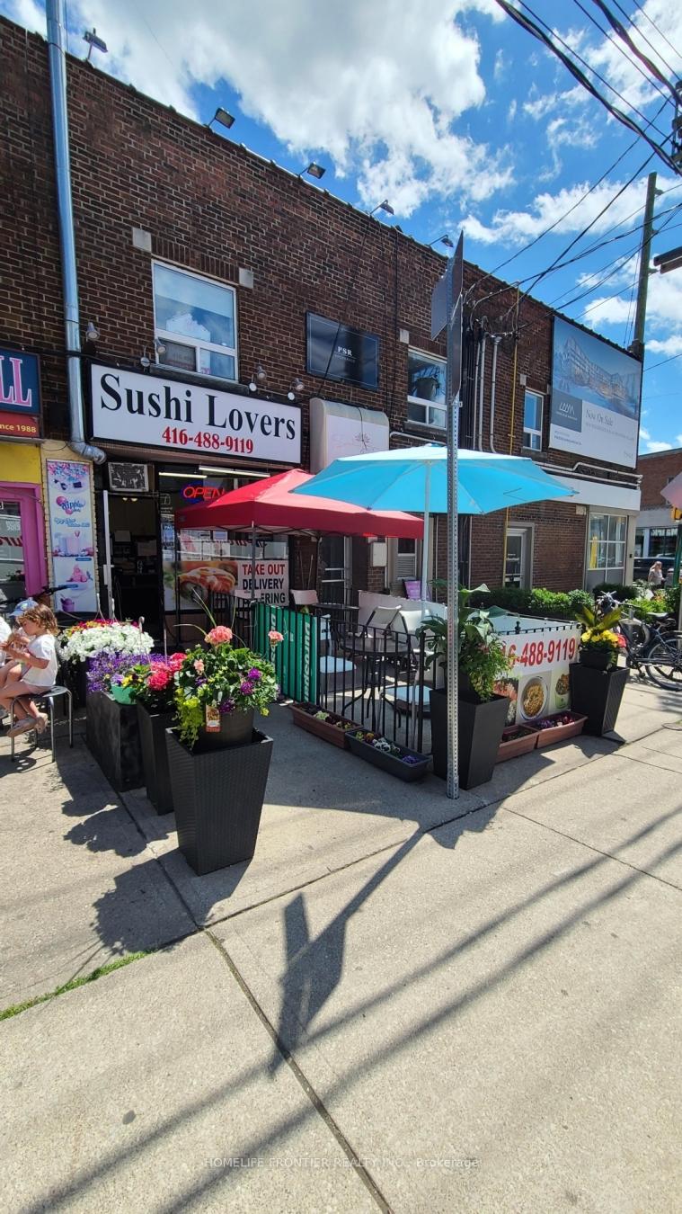 327 Lonsdale Road, Toronto C03, ON M4V 1X3 — Toronto C03, Ontario
