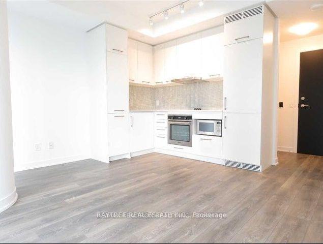 87 Peter Street 2108, Toronto C01, ON M5V 0P1