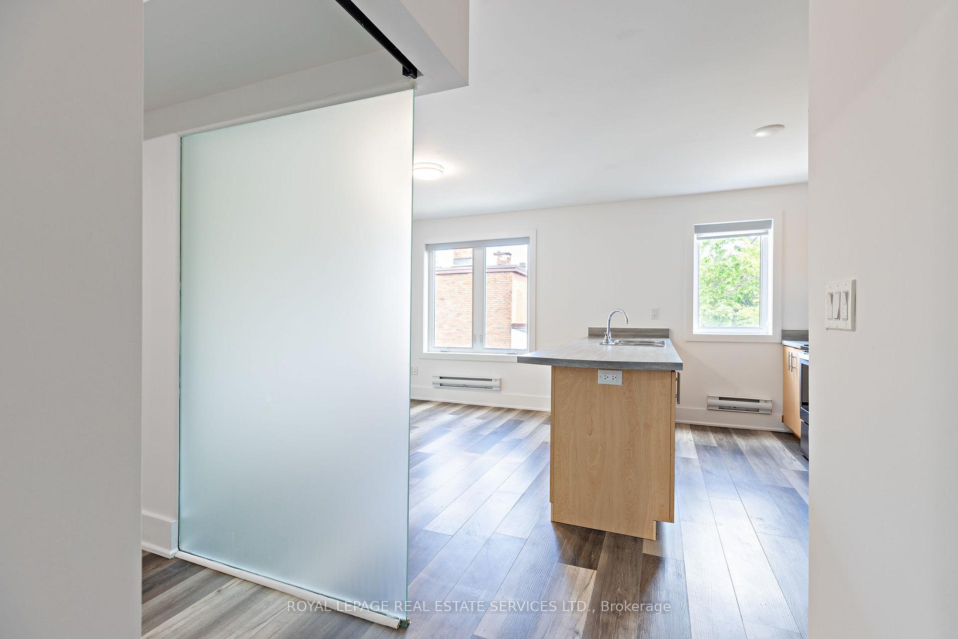 1106 St. Clair Avenue W 2B, Toronto C03 — photo 5 of 5