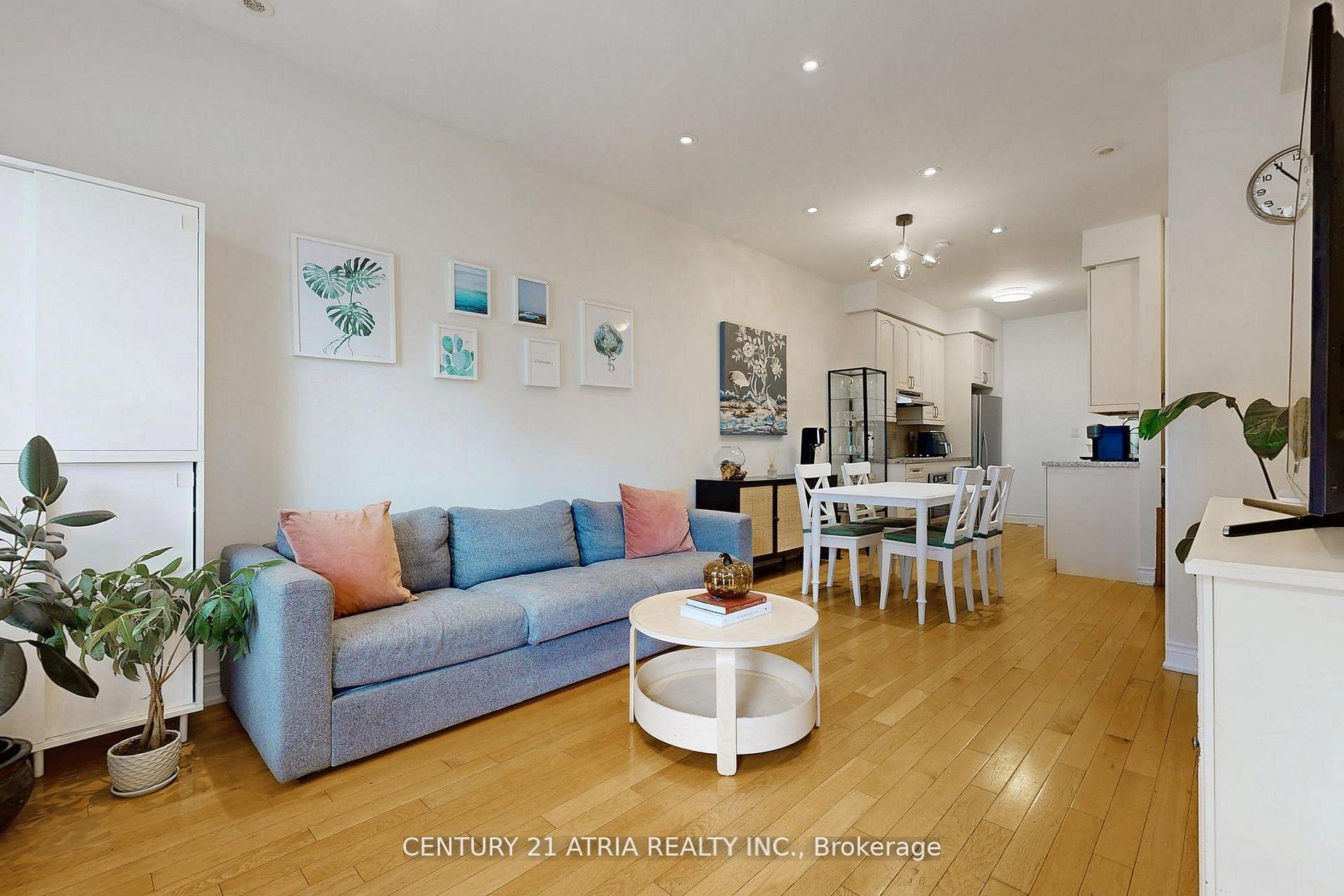 76 Hargrave Lane, Toronto C12 — photo 4 of 5