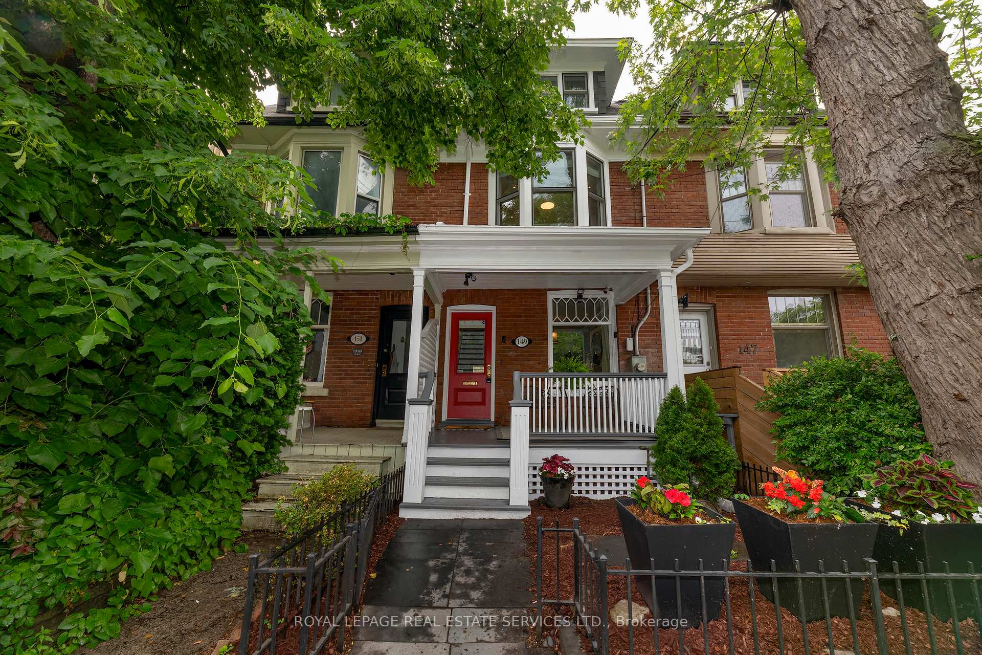 149 Winchester Street, Toronto C08, ON M4X 1B5