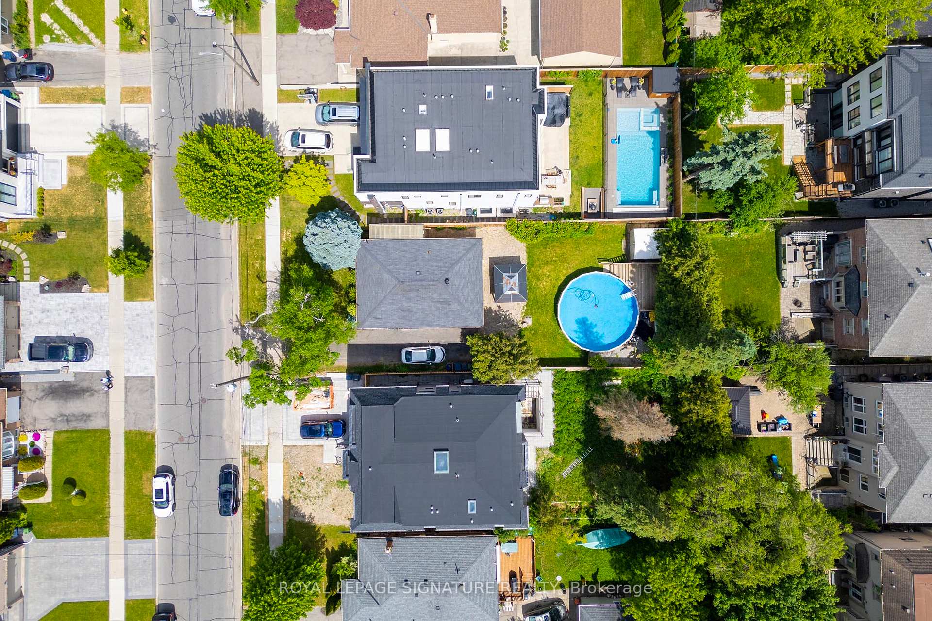 313 Patricia Avenue Main, Toronto C07, ON M2R 2M6