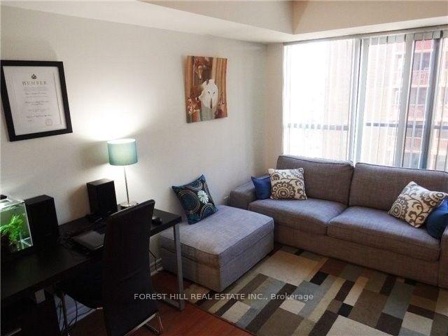 35 Saranac Boulevard 720, Toronto C04, ON M6A 2G5