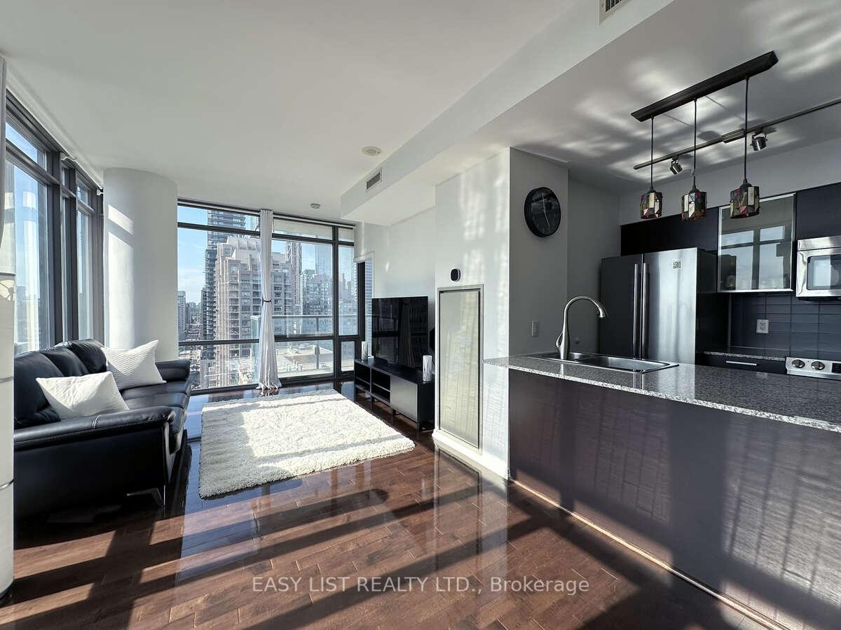 37 Grosvenor Street 2203, Toronto C01, ON M4Y 3G5