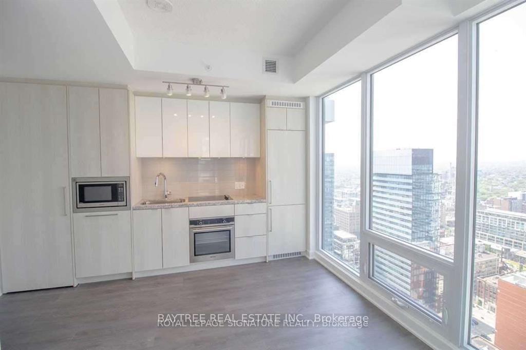 115 Blue Jays Way 4311, Toronto C01, ON M5V 0N4