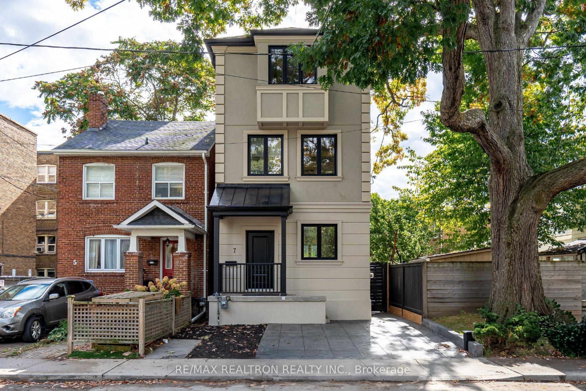 7 Louise Avenue, Toronto C03, ON M6C 1E3