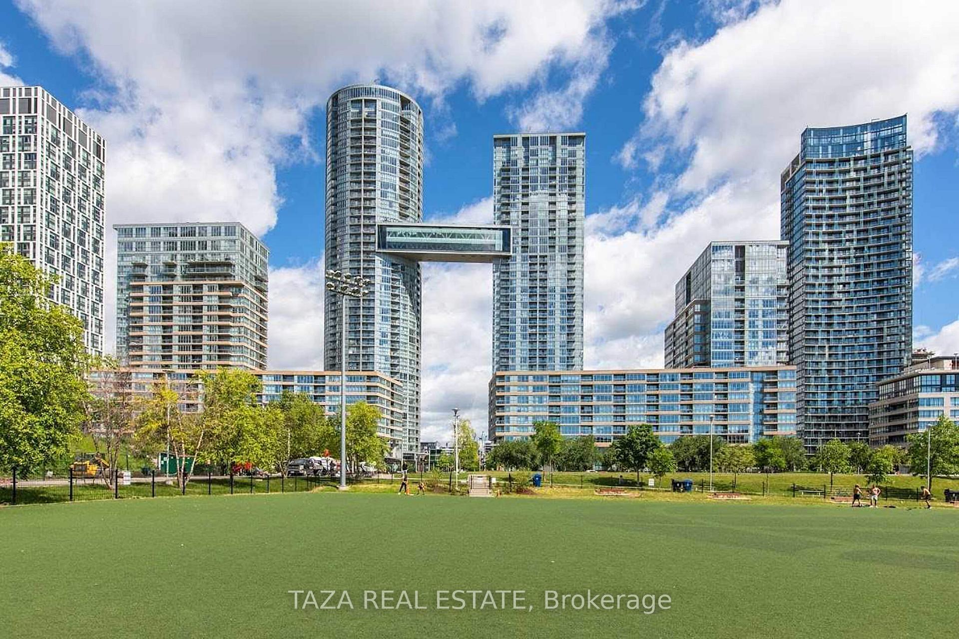 15 Iceboat Terrace 2705, Toronto C01, ON M5V 4A5