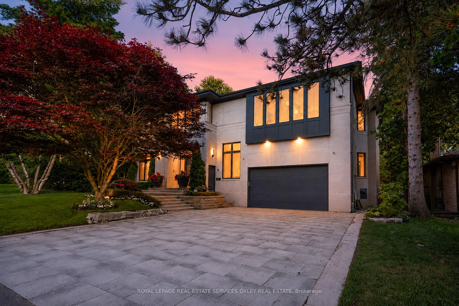 7 Stratheden Road, Toronto C12, ON M4N 1E2