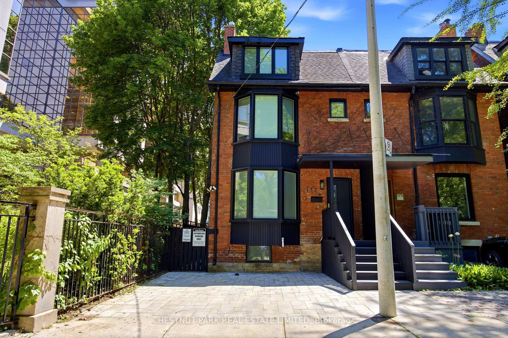 177 Collier Street, Toronto C09, ON M4W 1M2