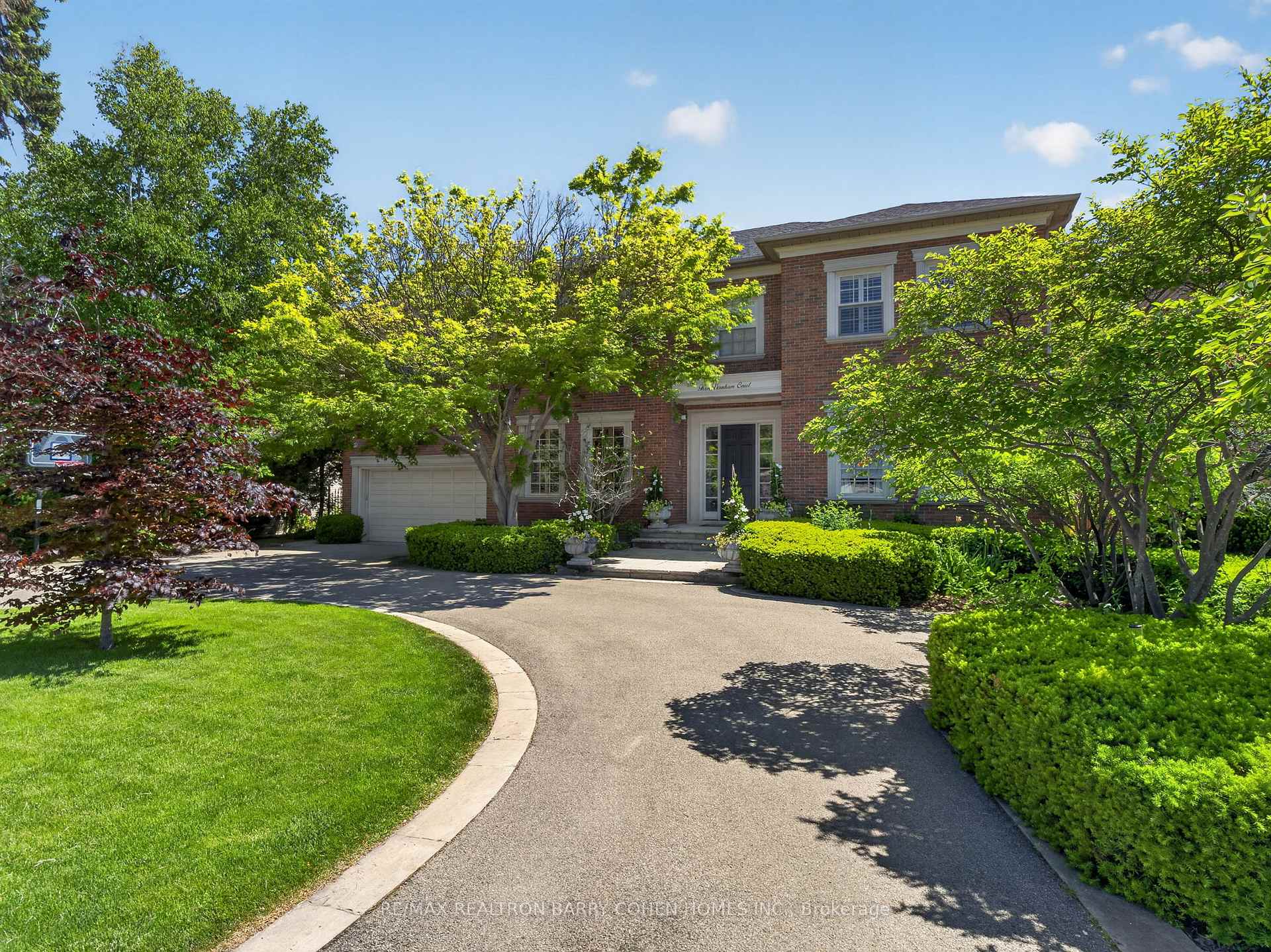 3 Vernham Court, Toronto C12, ON M2L 2B3