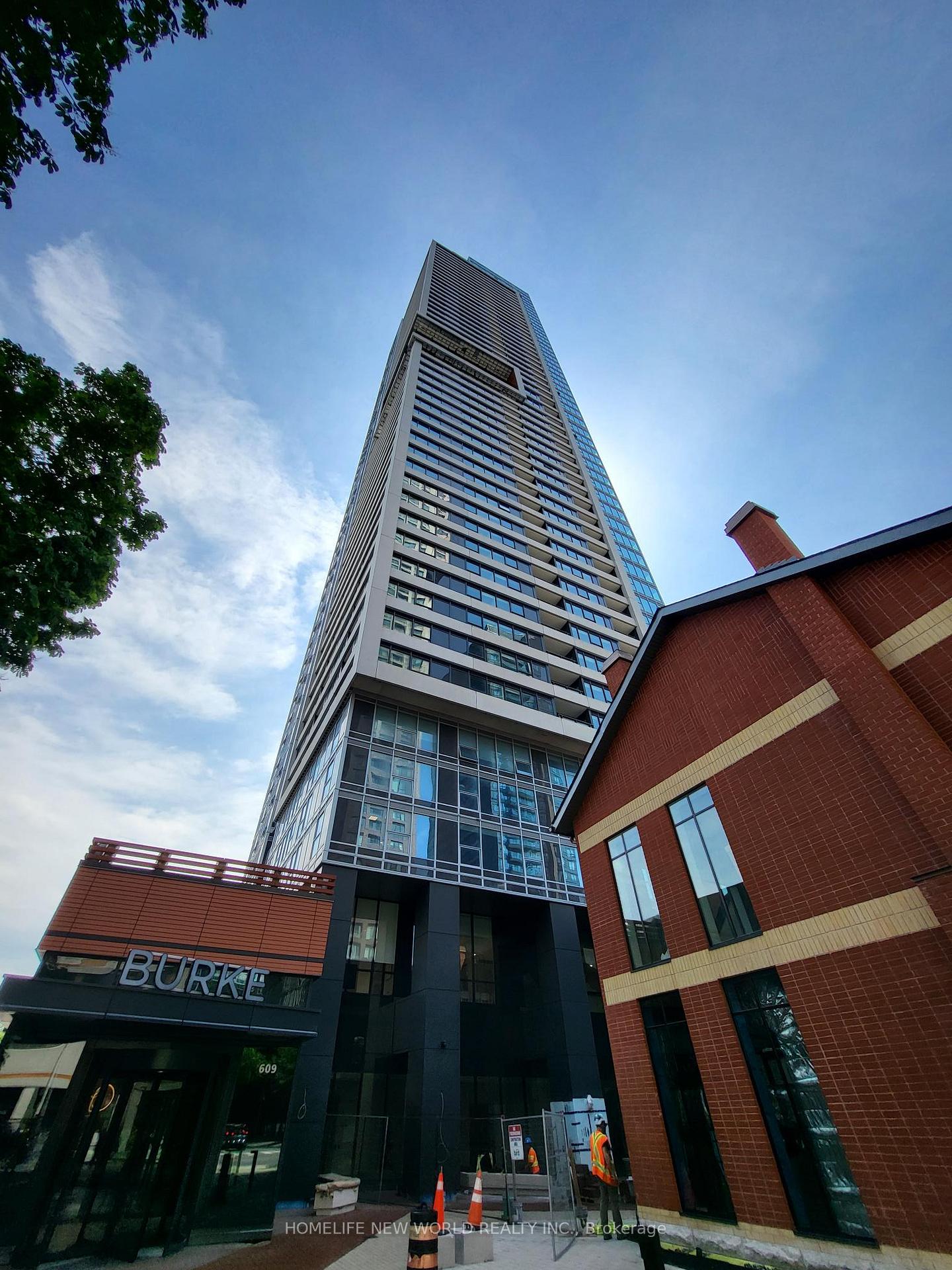 609 Sherbourne Street 901, Toronto C08, ON M4X 0A4