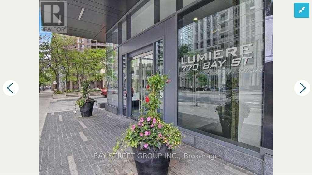 770 Bay Street 1812, Toronto C01, ON M5G 0A6