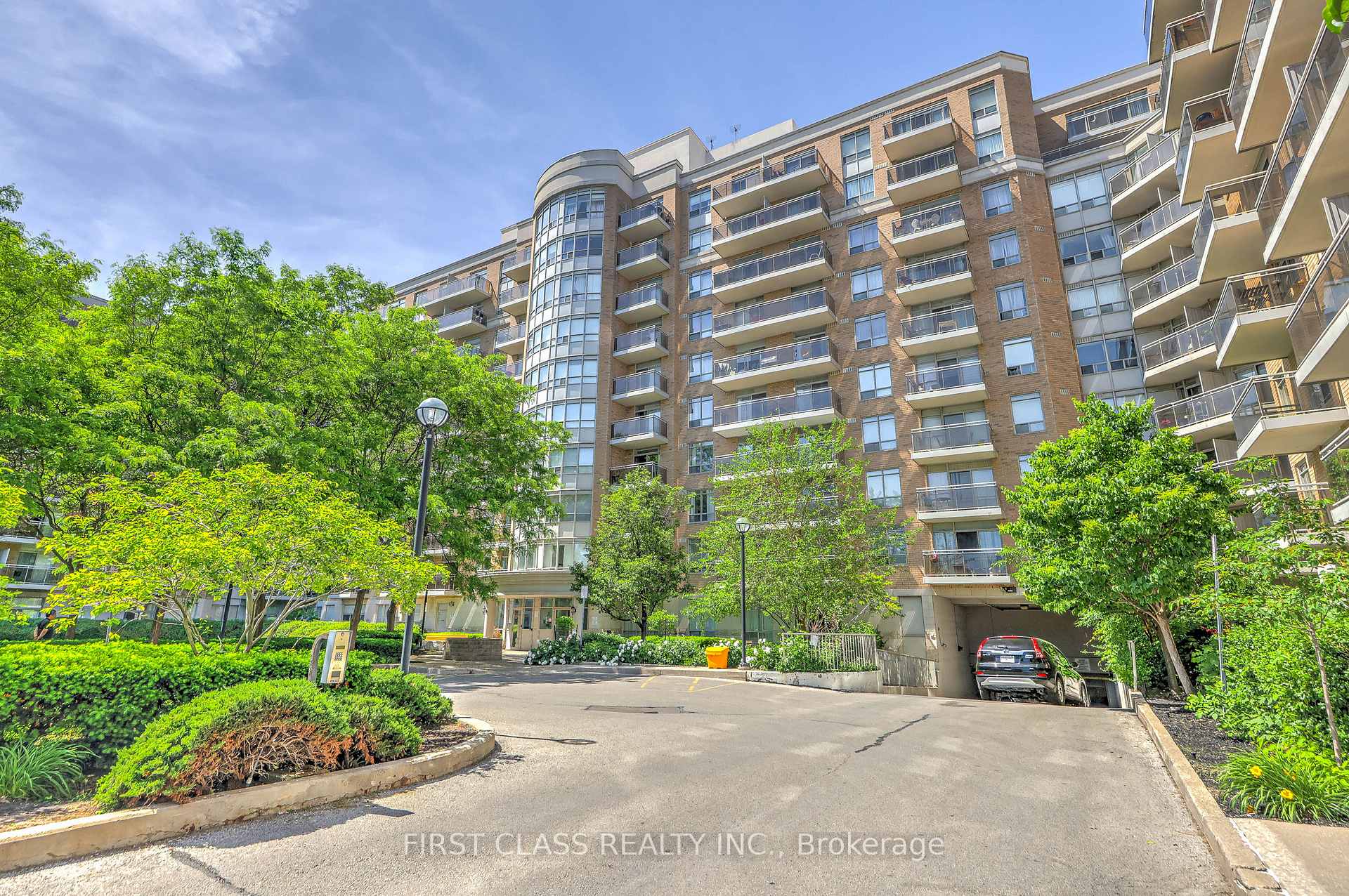 650 Lawrence Avenue W 725, Toronto C04, ON M6A 3E8
