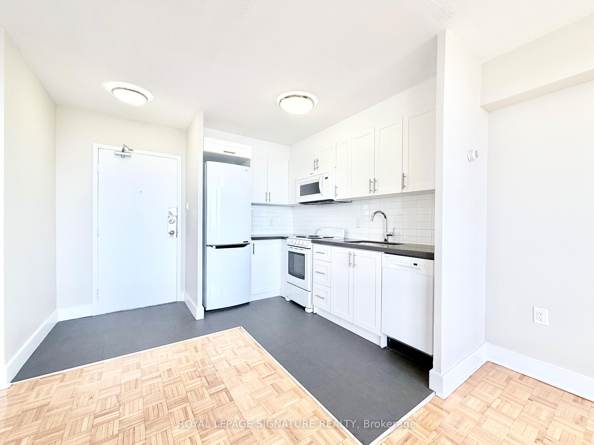1500 Bathurst Street 1103, Toronto C03, ON M5P 3L3