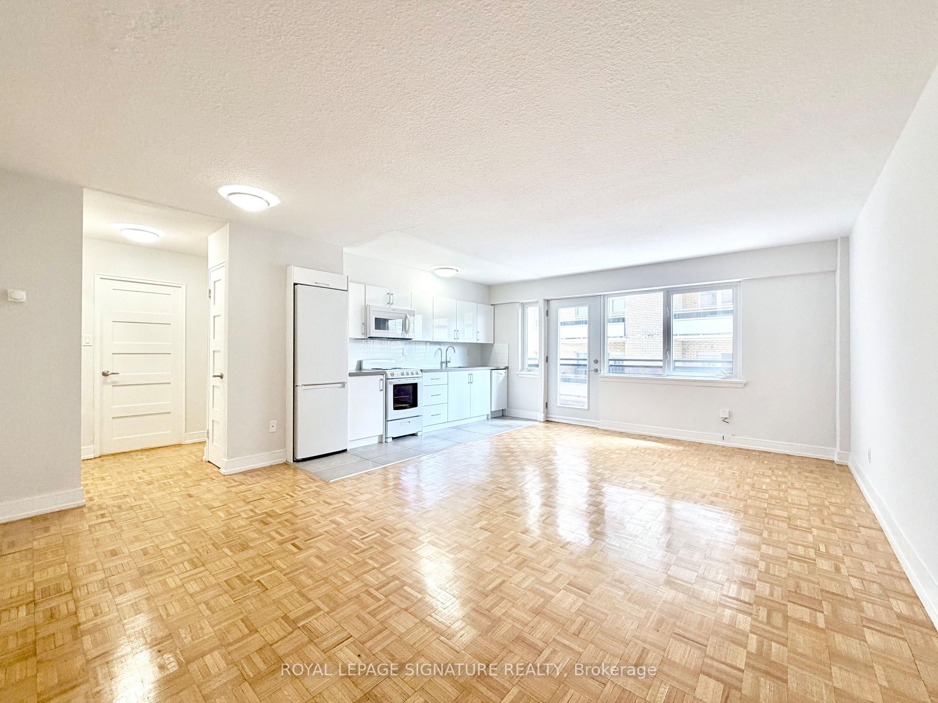 95 Lawton Boulevard 307, Toronto C02, ON M4V 1Z8
