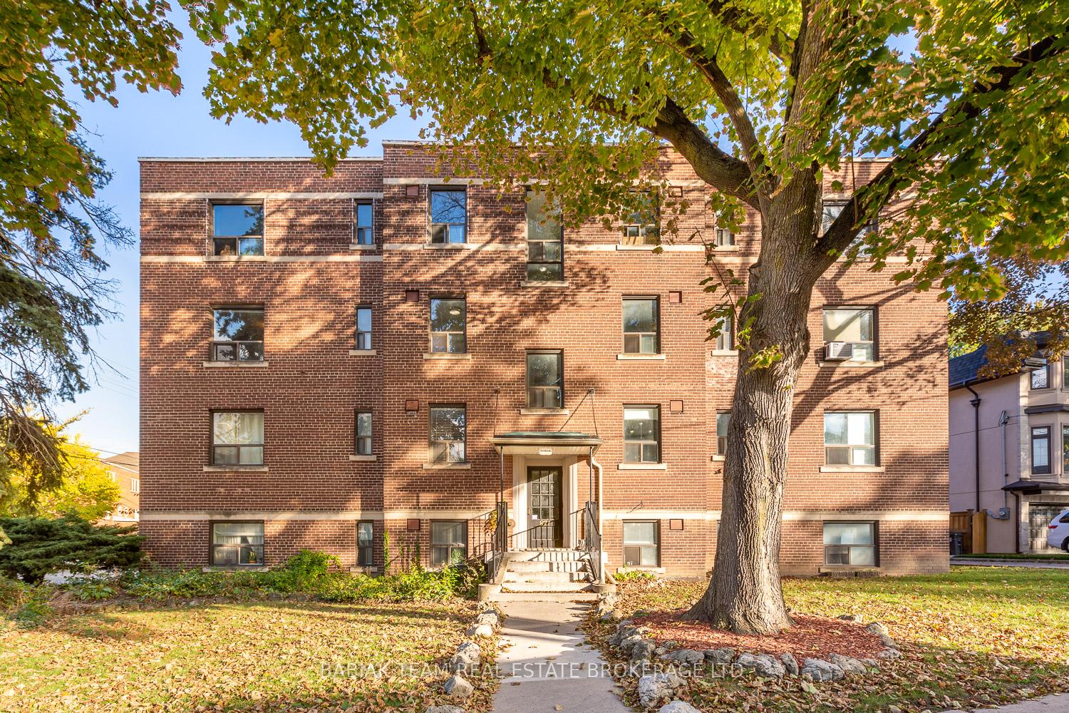 871 Millwood Road 56, Toronto C11, ON M4G 1W8