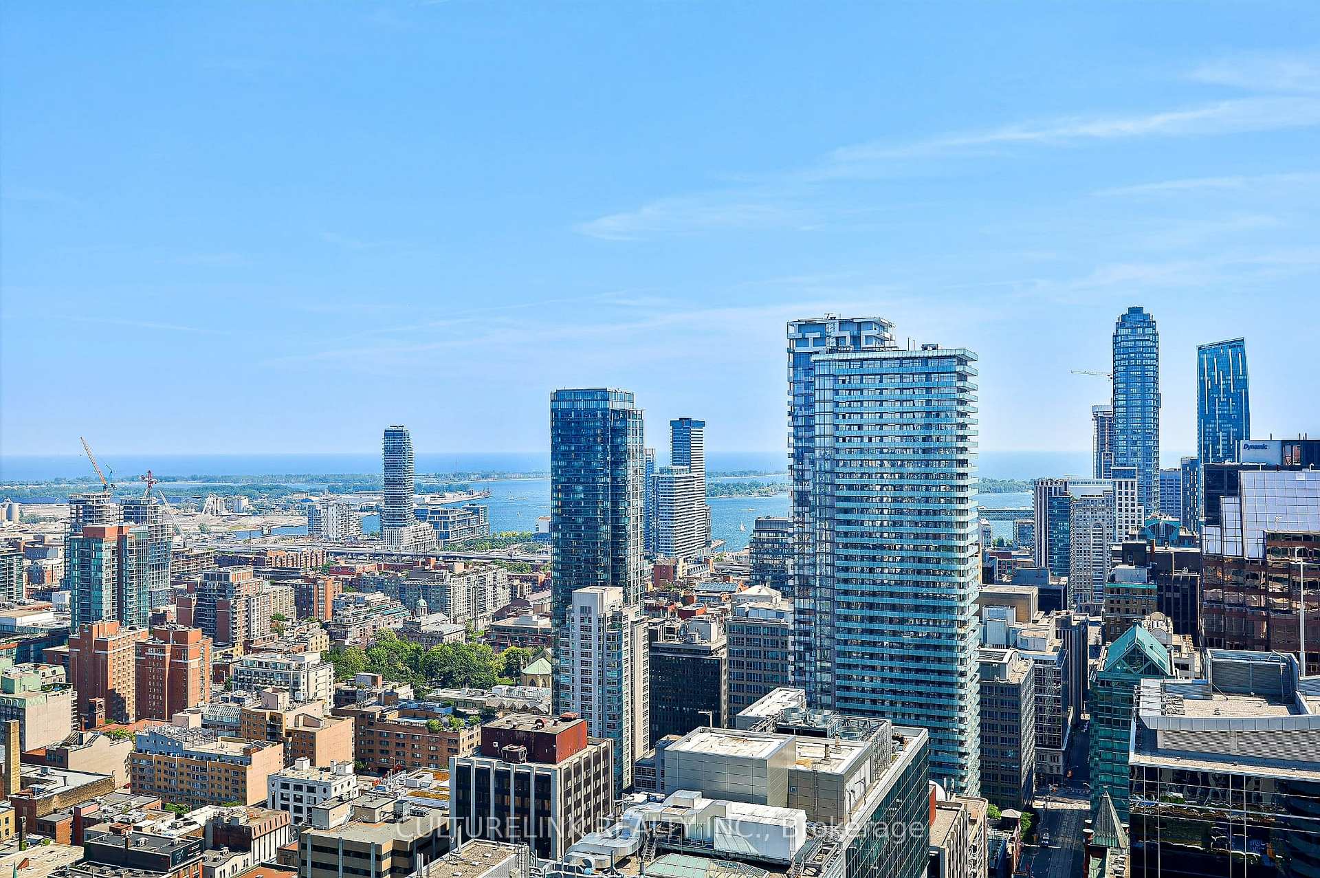 210 Victoria Street 4205, Toronto C08, ON M5B 2R3