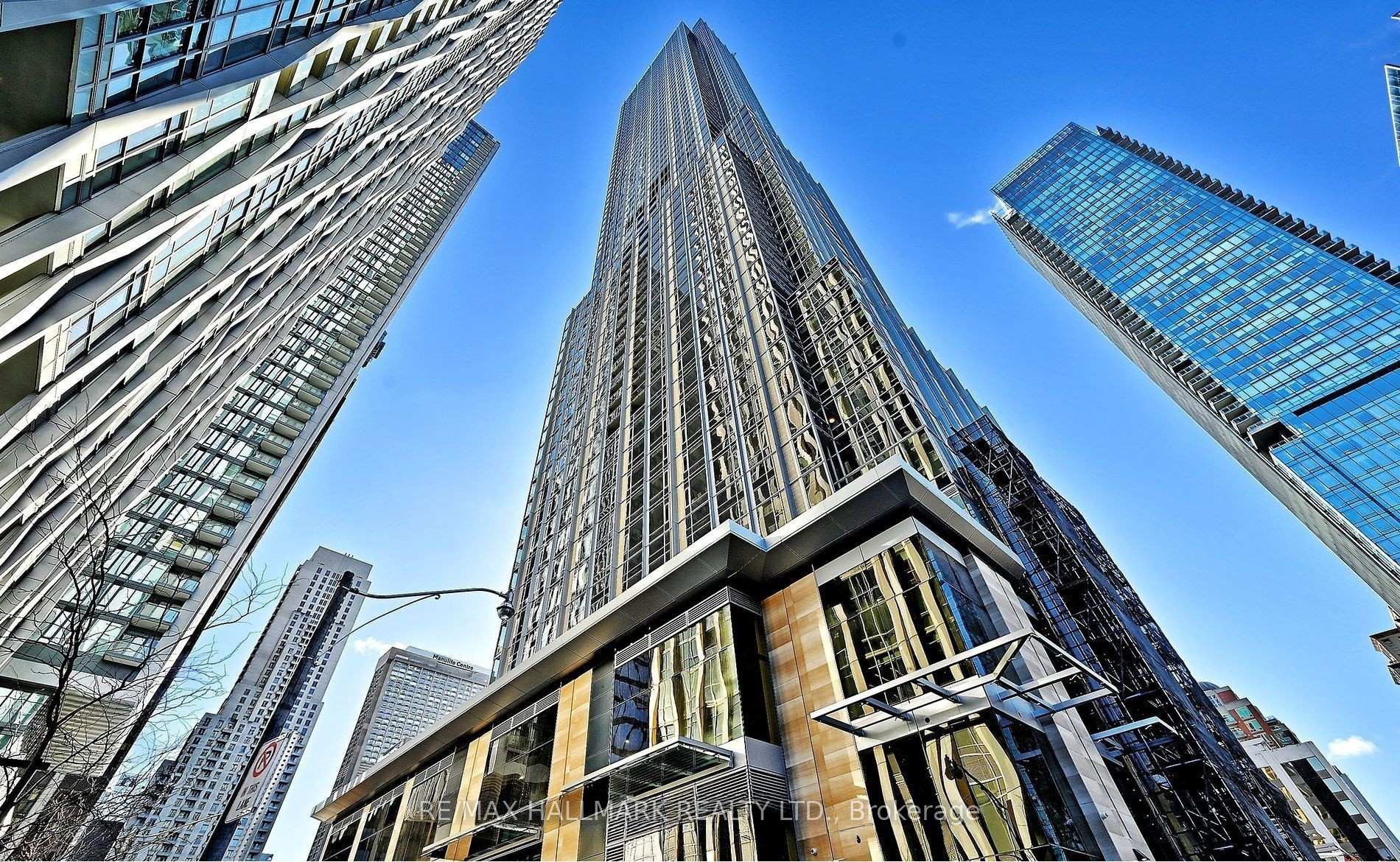 11 Yorkville Avenue 3310, Toronto C02, ON M4W 0B7