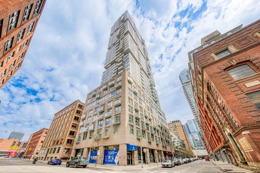 30 Nelson Street 323, Toronto C01, ON M5V 0H5