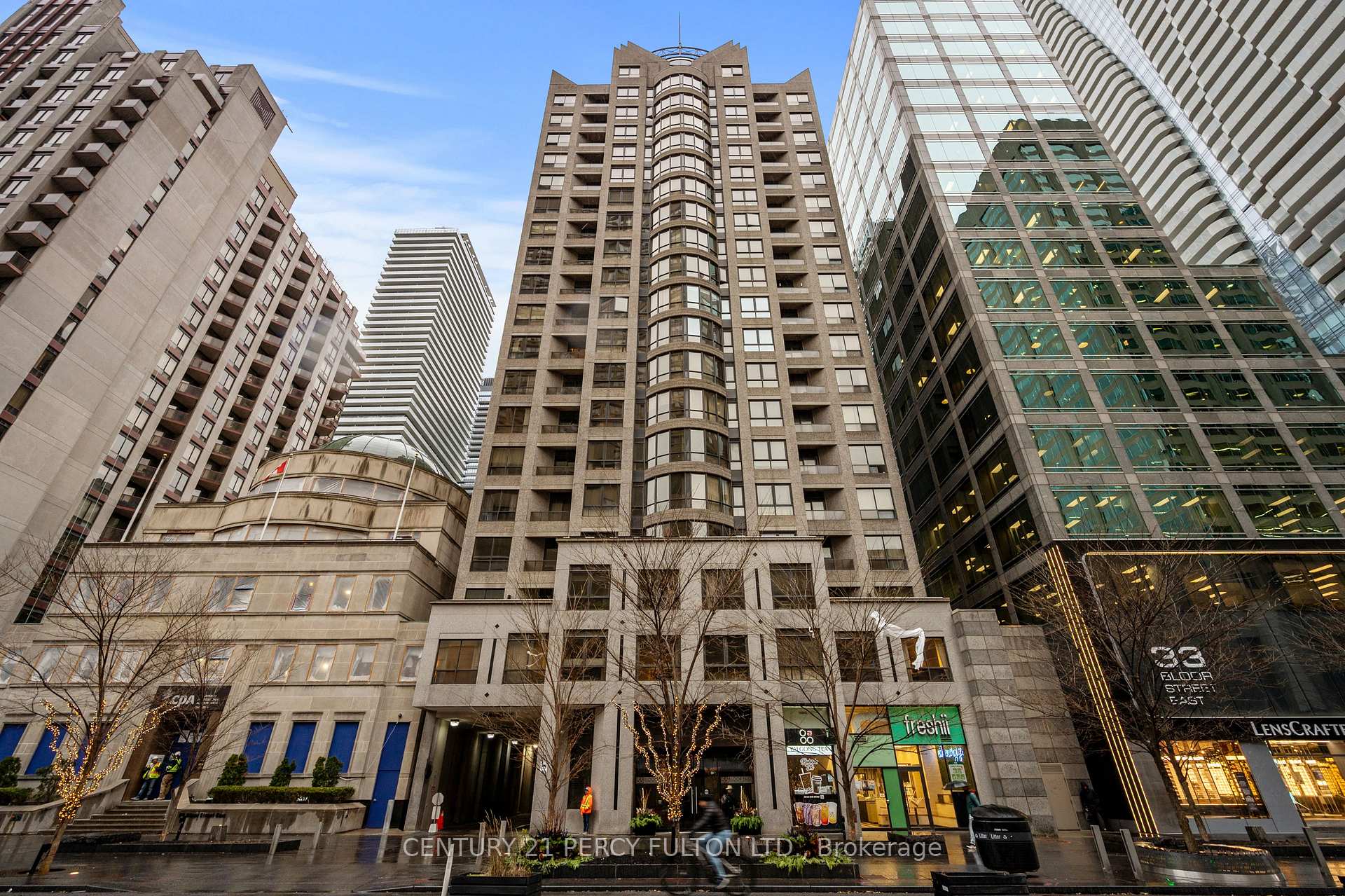 55 Bloor Street E 1808, Toronto C08, ON M4W 3W6