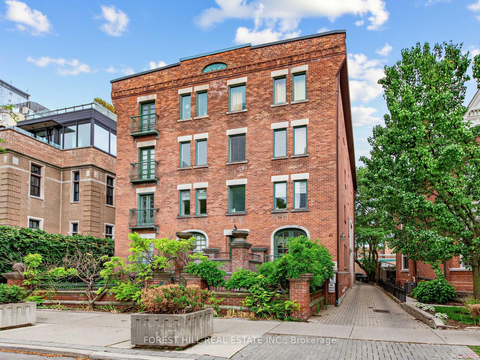 40 Hazelton Avenue PH10, Toronto C02, ON M5R 2E2