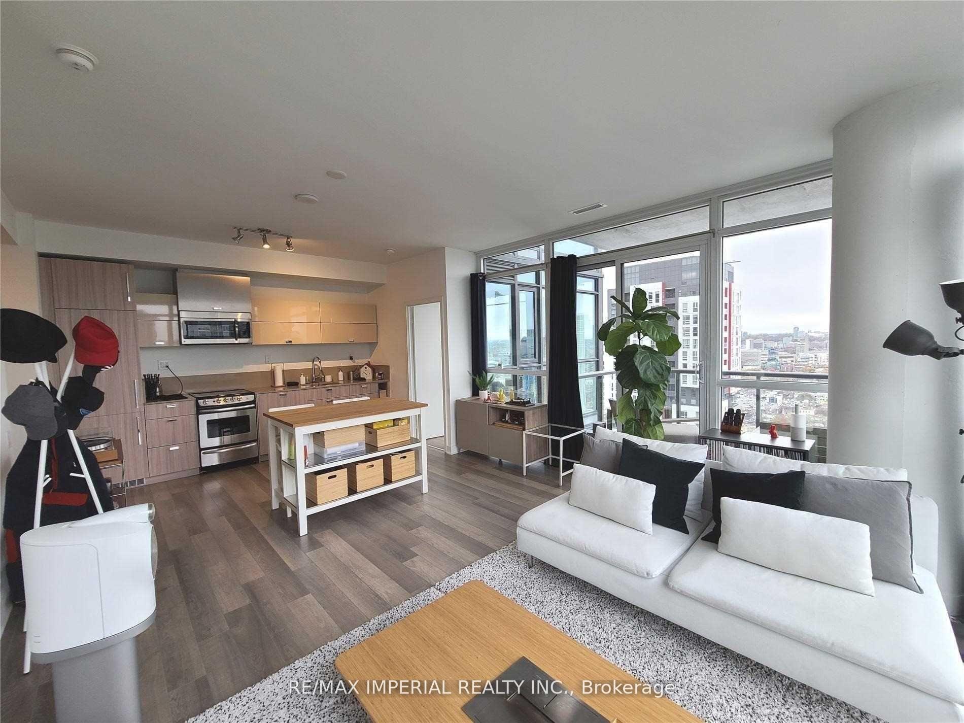 290 Adelaide Street W 3605, Toronto C01, ON M5V 1P6