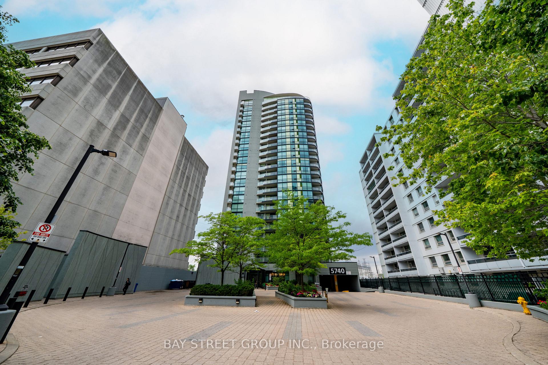 5740 Yonge Street 2009, Toronto C07, ON M2M 3T3
