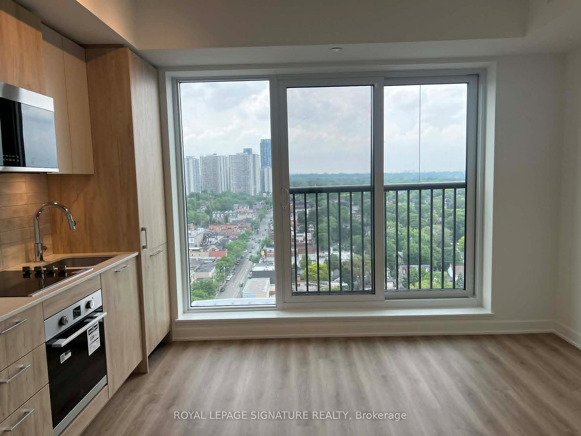 10 Oak Street 1810, Toronto C08, ON M5A 0Z1