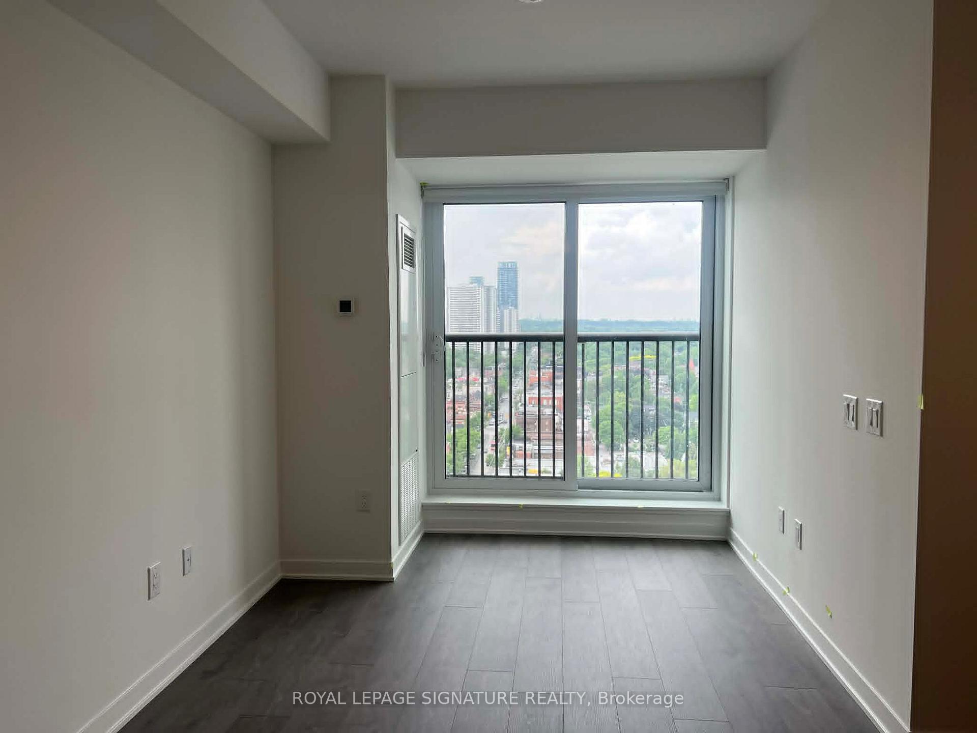10 Oak Street 1809, Toronto C08, ON M5A 0Z1