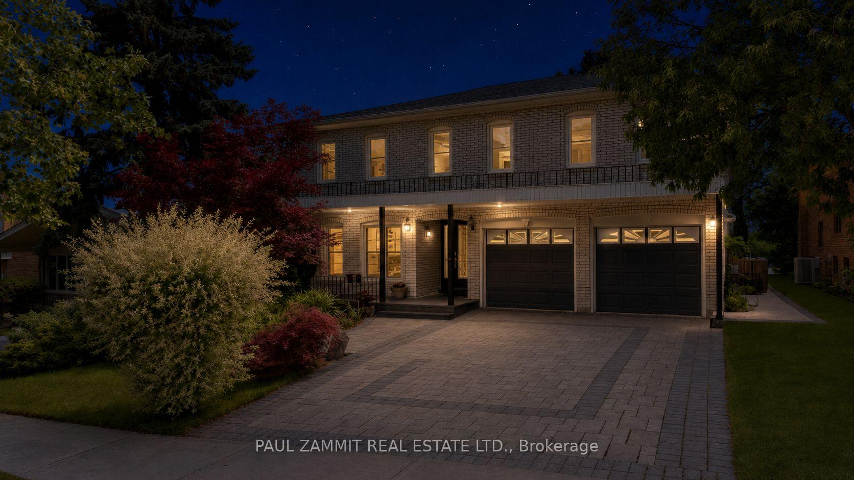 17 Arran Crescent, Toronto C14, ON M2M 2W8