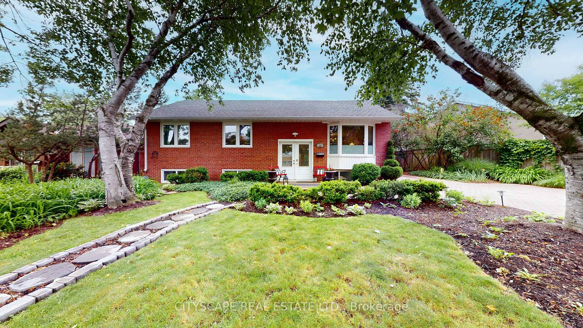 79 Paperbirch Drive, Toronto C13, ON M3C 2E6