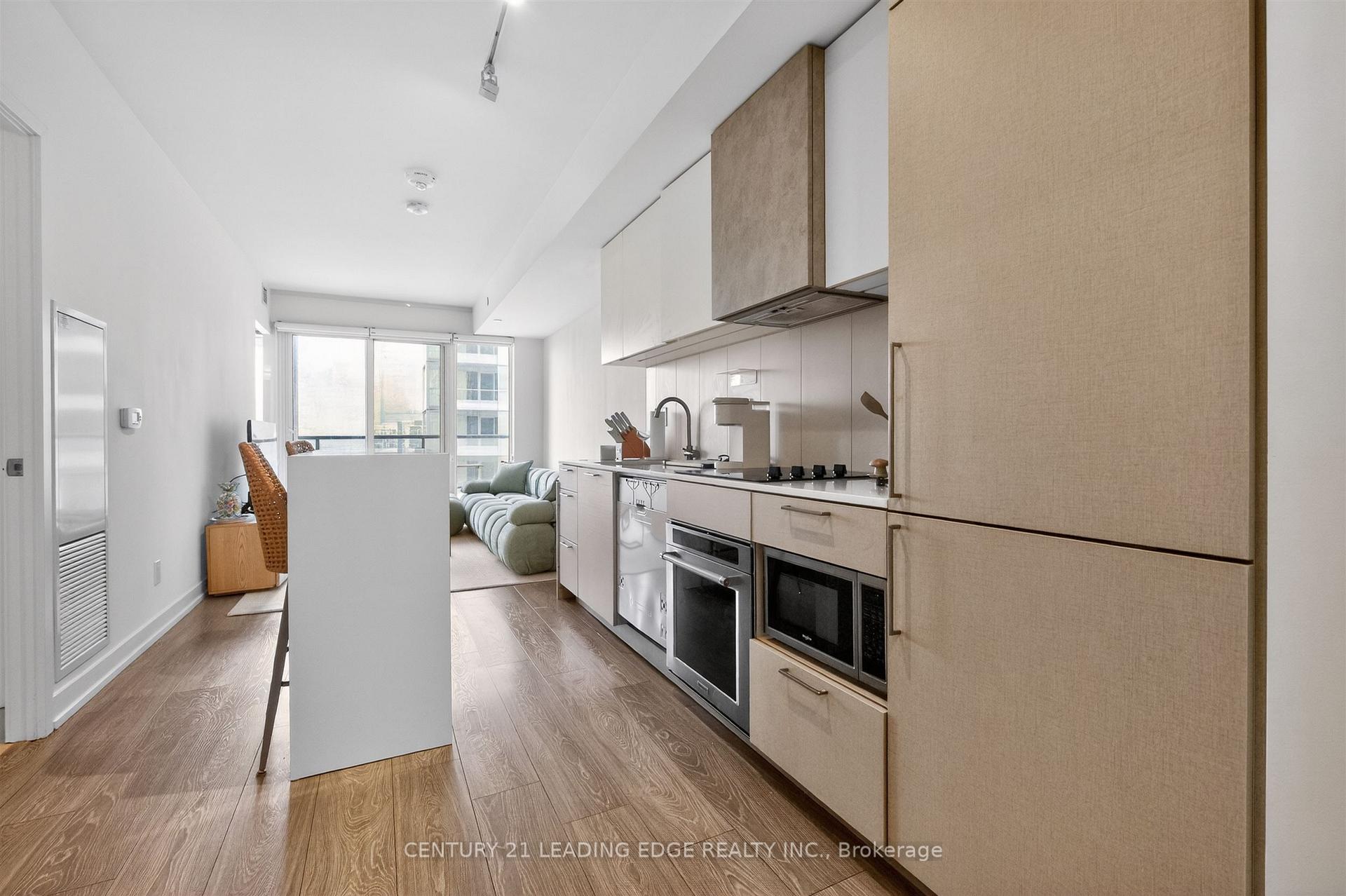 19 Western Battery Road 1020, Toronto C01, ON M6K 3S4
