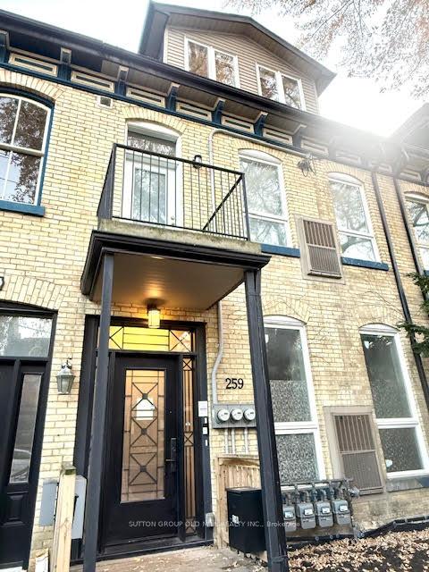 259 Gerrard Street E 1A, Toronto C08, ON M5A 2G1