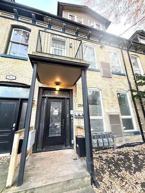 259 Gerrard Street E 2A, Toronto C08, ON M5A 2G1