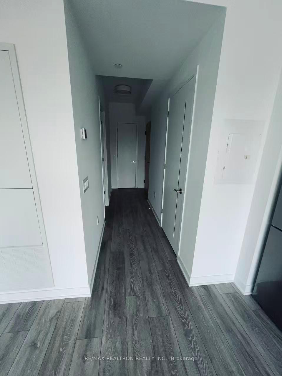 10 Oak Street 1710, Toronto C08, ON M5A 0Z1