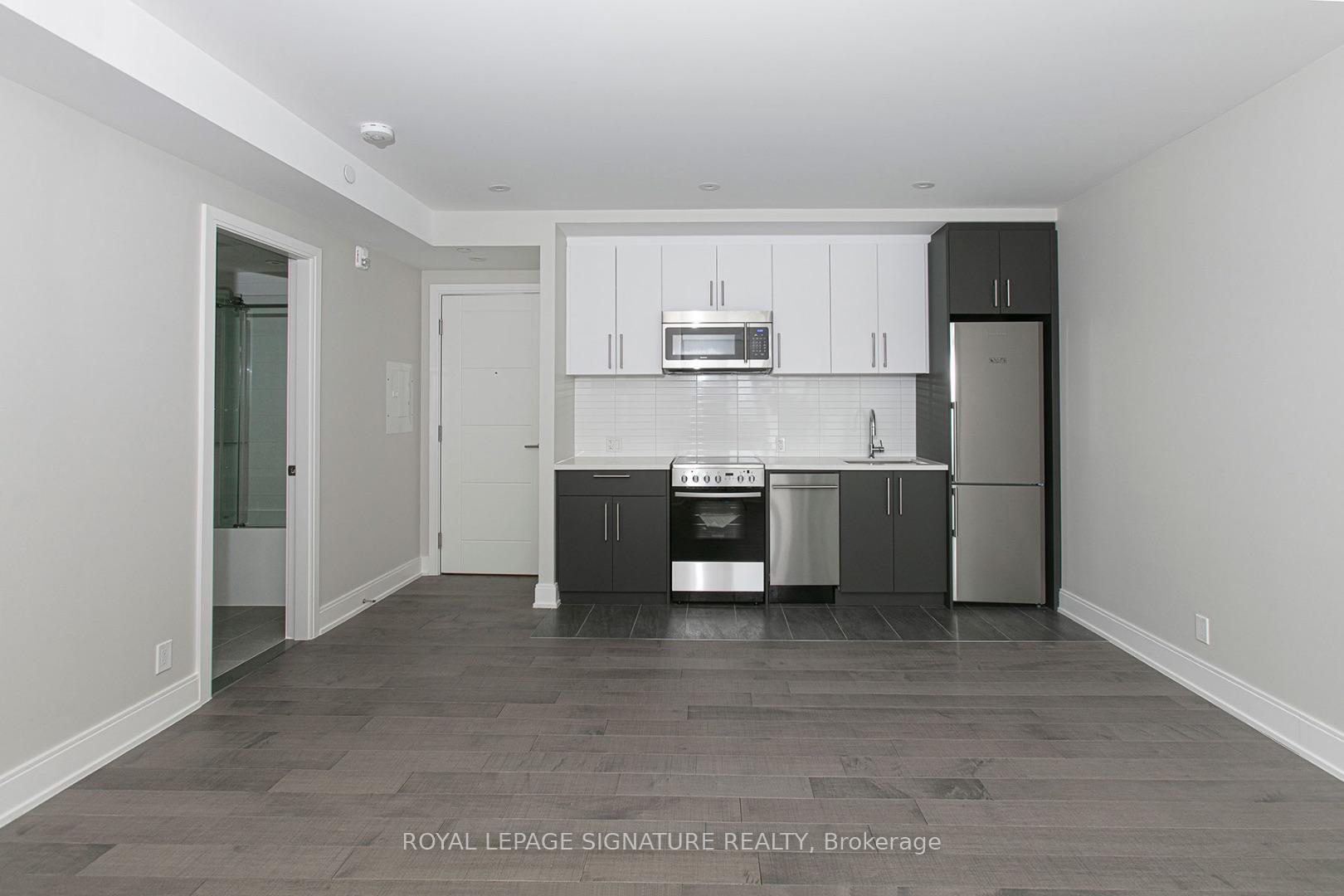 11 Walmer Road 107, Toronto C02, ON M5R 2W9