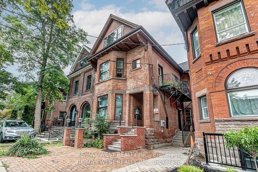 125 Madison Avenue 301, Toronto C02, ON M5R 2S3