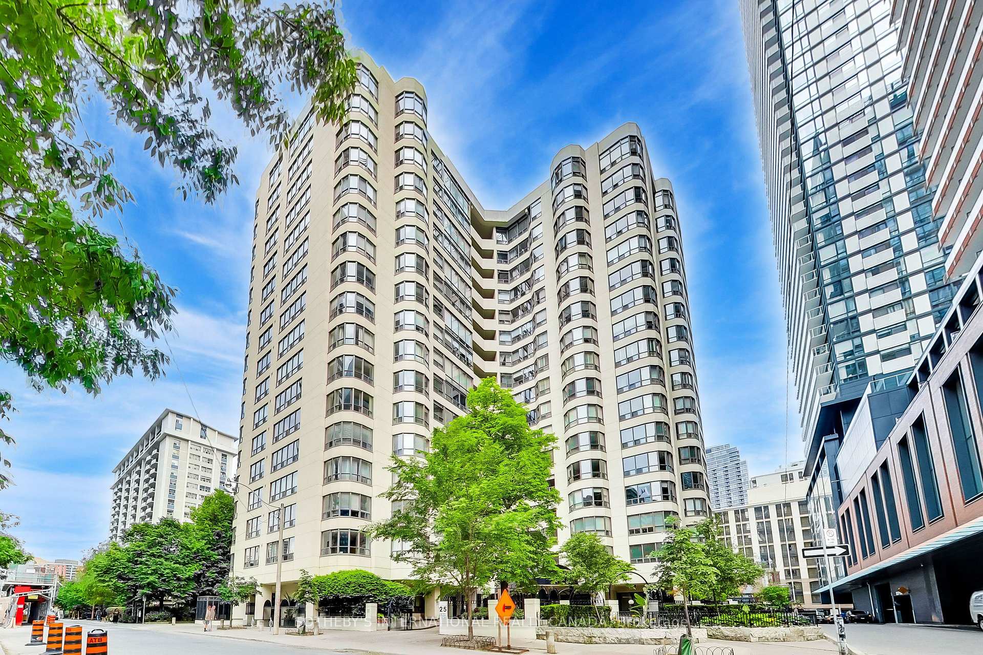 25 Maitland Street 607, Toronto C08, ON M4Y 2W1