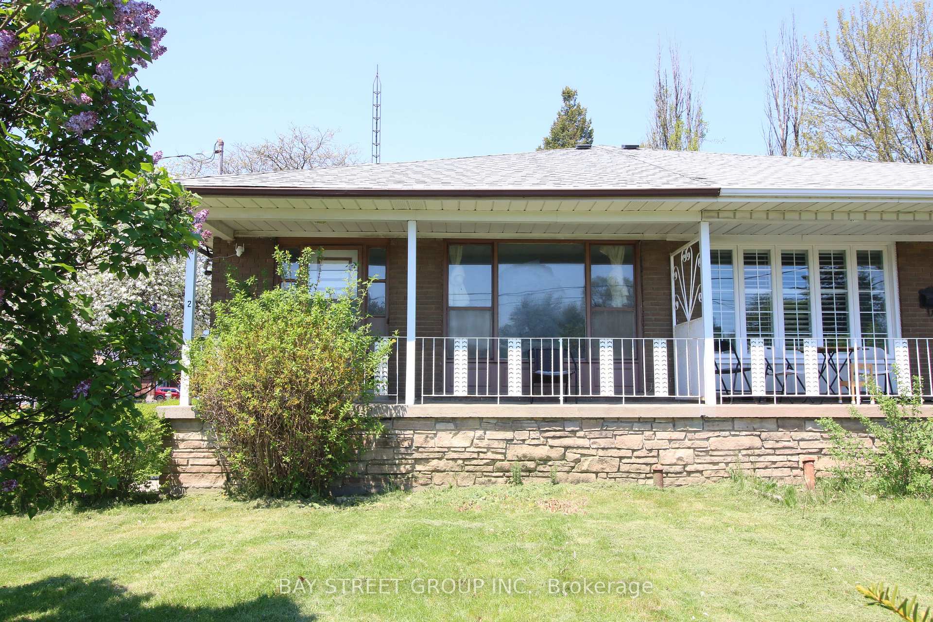 2 Slidell Crescent, Toronto C13, ON M3A 2C4
