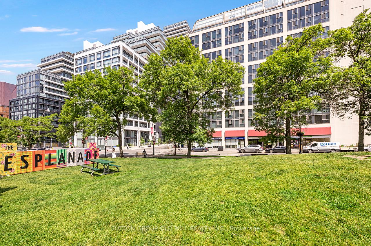 222 The Esplanade Street 821, Toronto C08, ON M5A 4M8