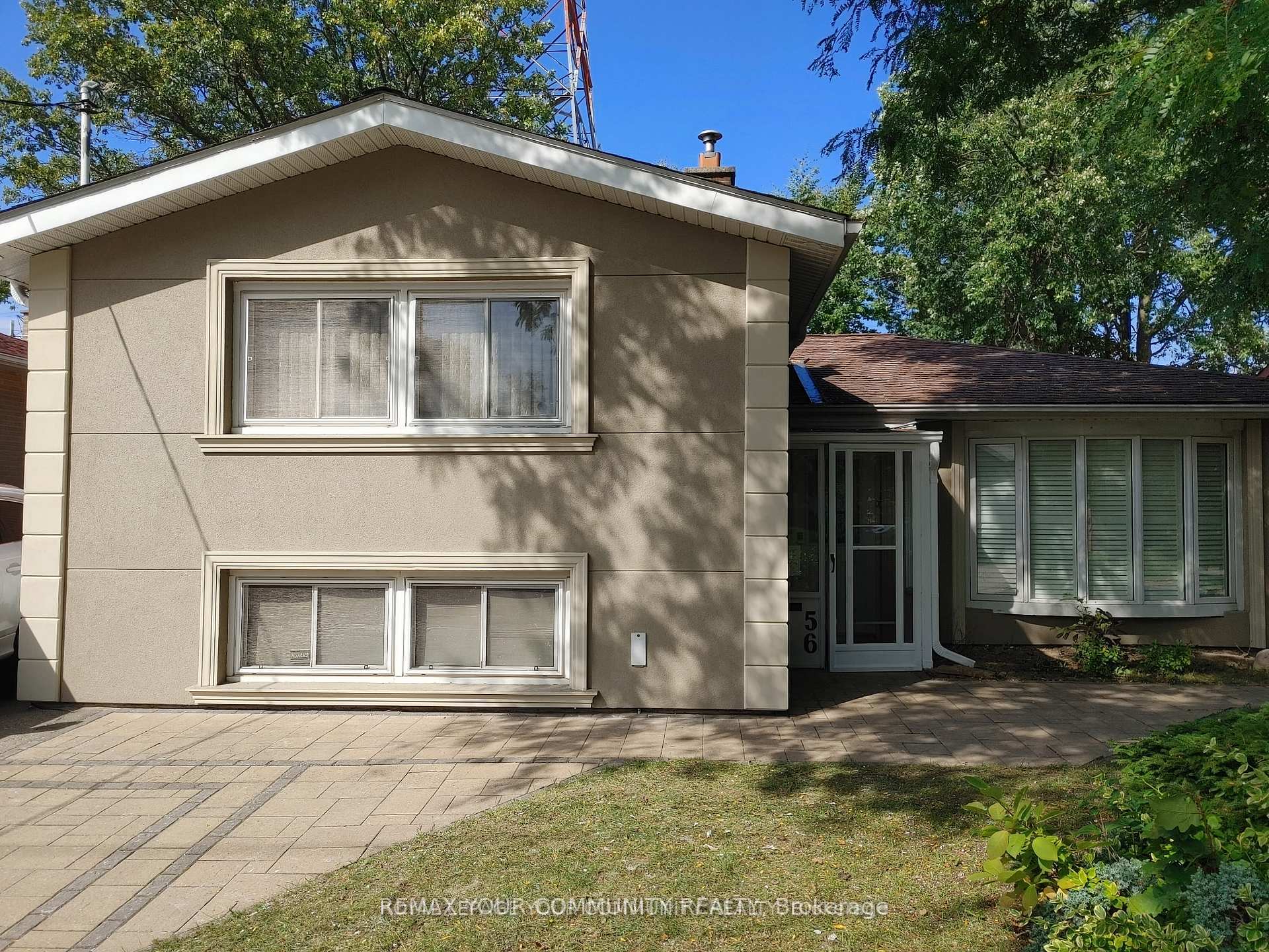 56 Willesden Road, Toronto C15, ON M2H 1V7