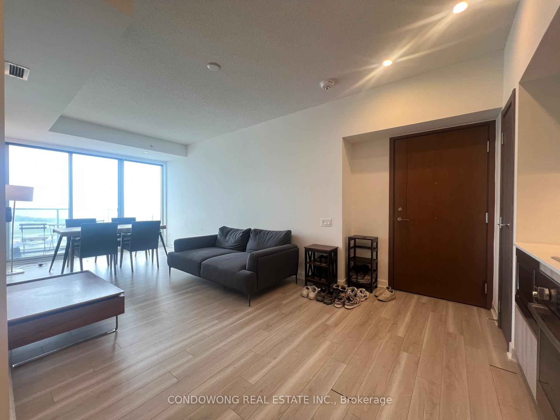 17 Bathurst Street 3315, Toronto C01, ON M5V 0N1