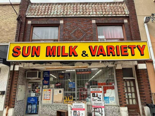 226 Vaughan Road, Toronto C03, ON M6C 2M6
