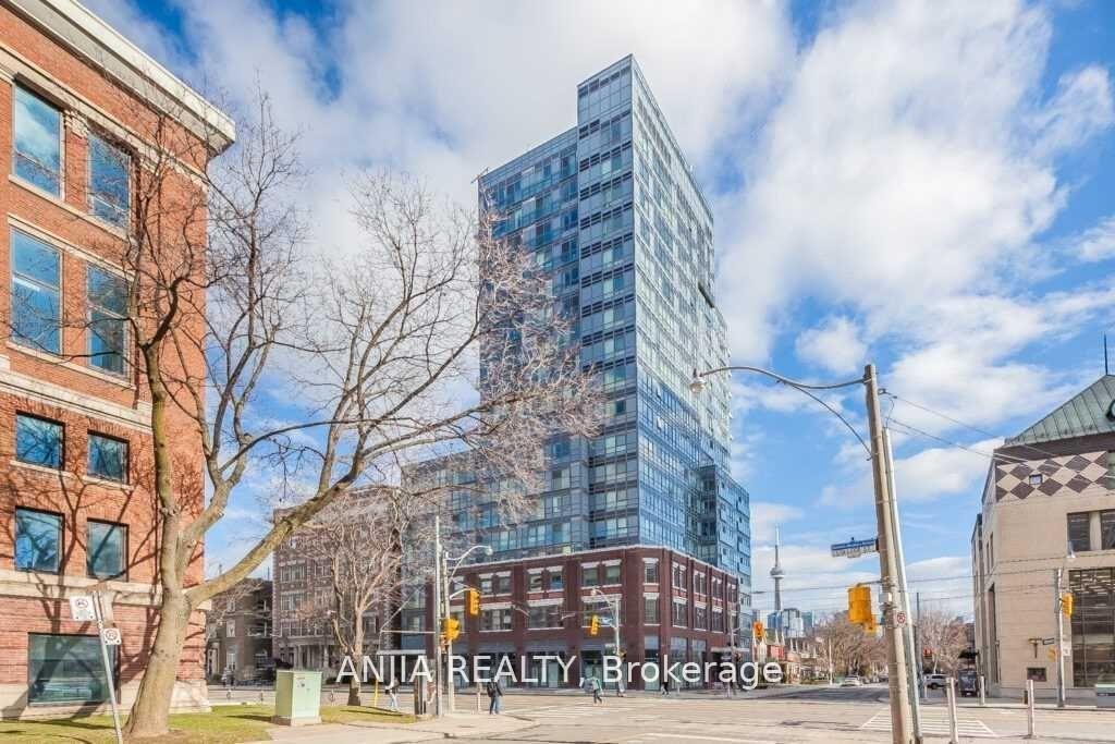 181 Huron Street Lph07, Toronto C01, ON M5J 1B7
