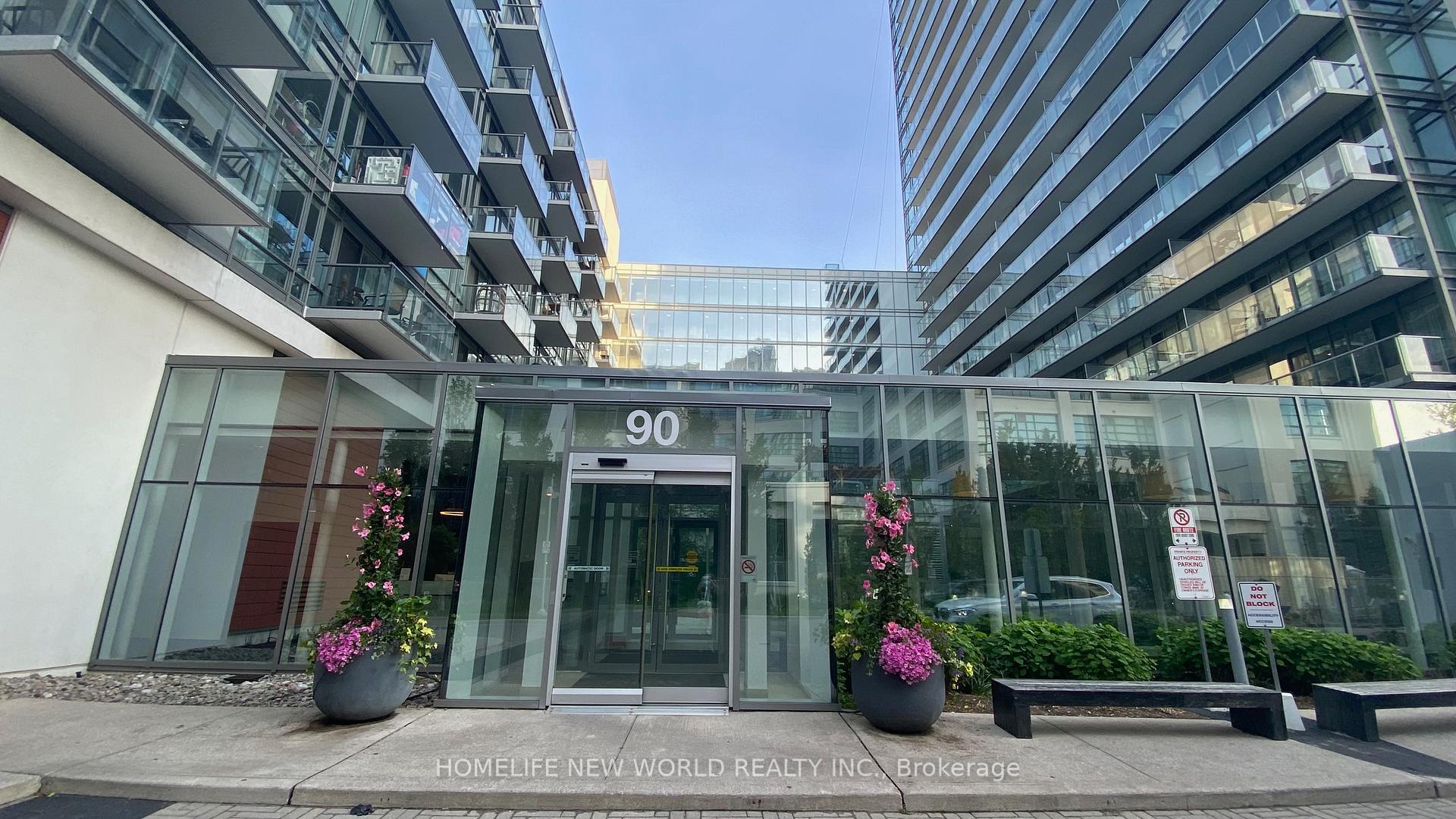 90 Stadium Road 522, Toronto C01, ON M5V 3W5