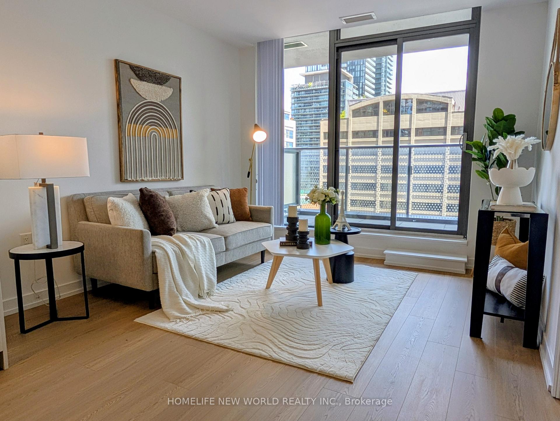 11 Wellesley Street W 602, Toronto C01, ON M4Y 0G4